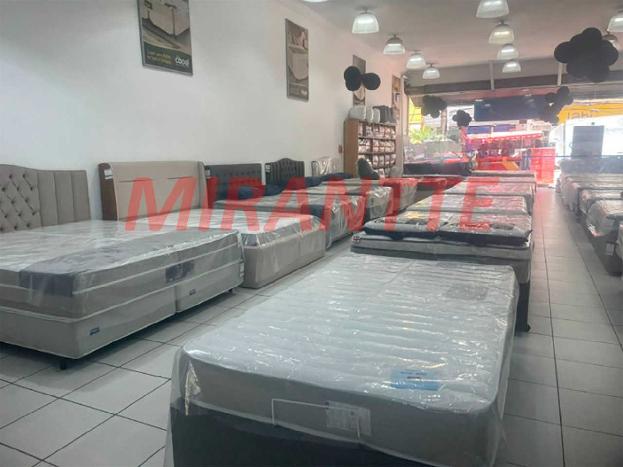 Comercial de 438m² em Santana