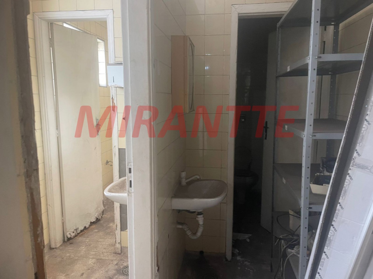 Comercial de 438m² em Santana