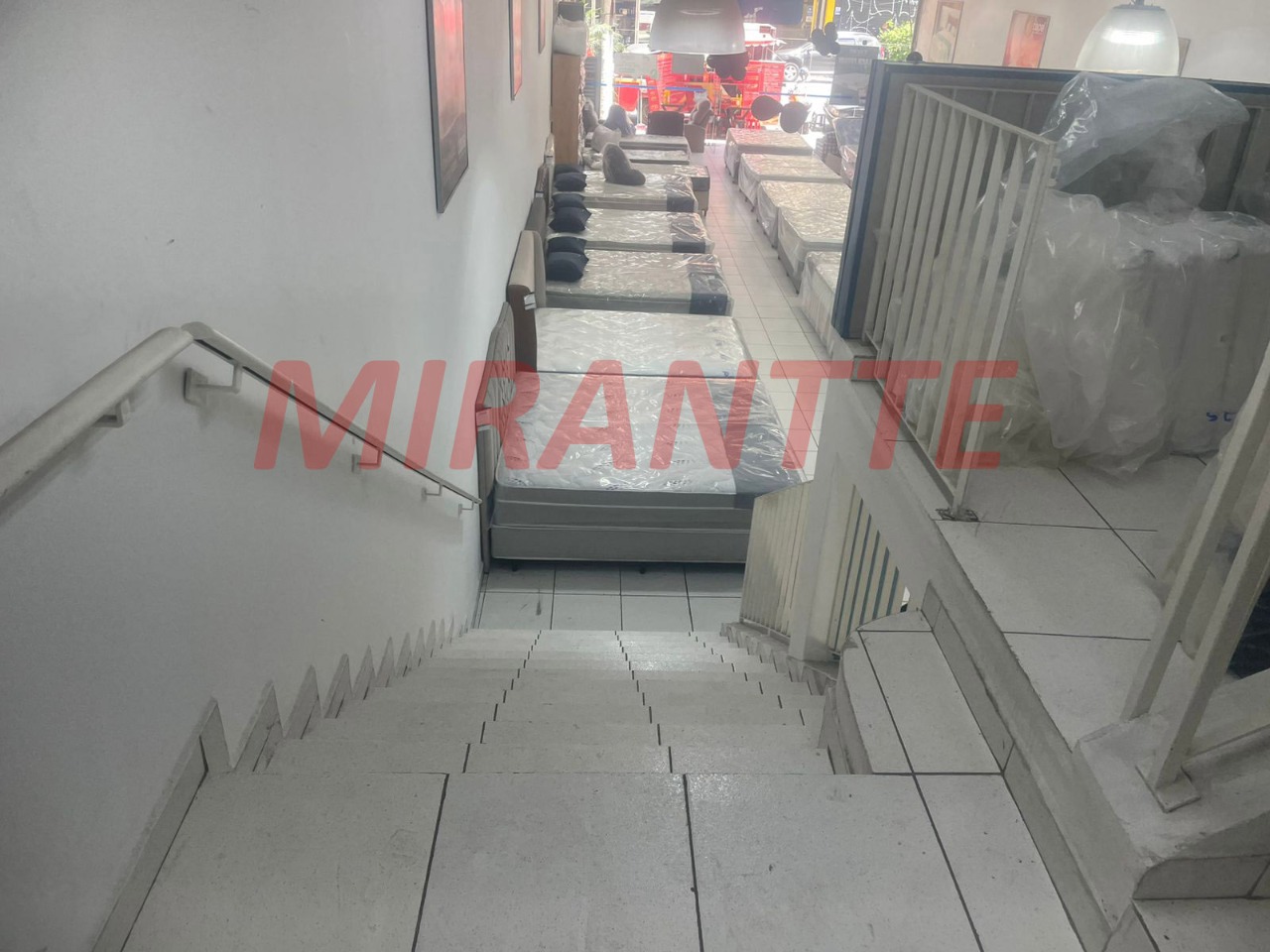 Comercial de 438m² em Santana