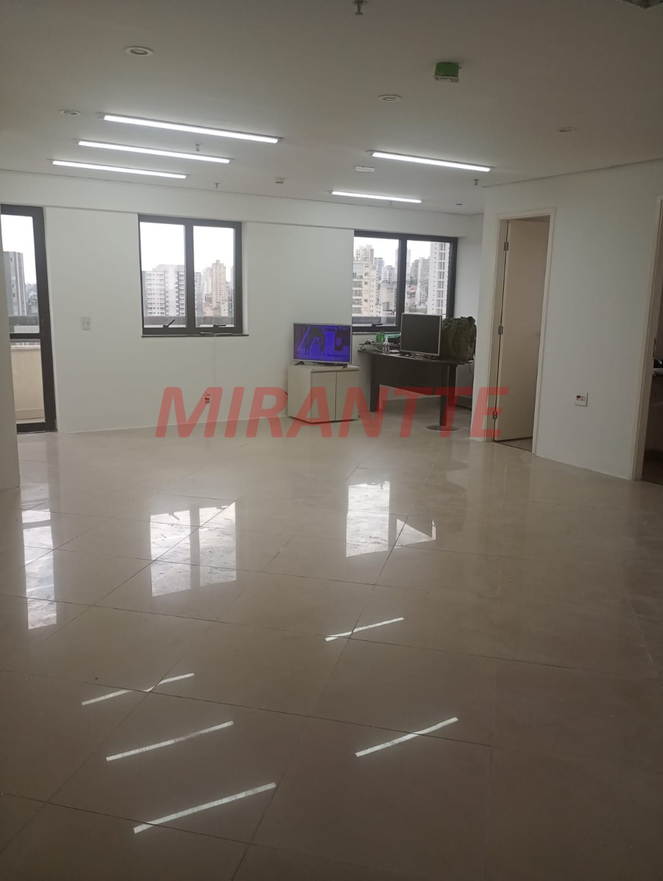 Comercial de 148m² em Santana