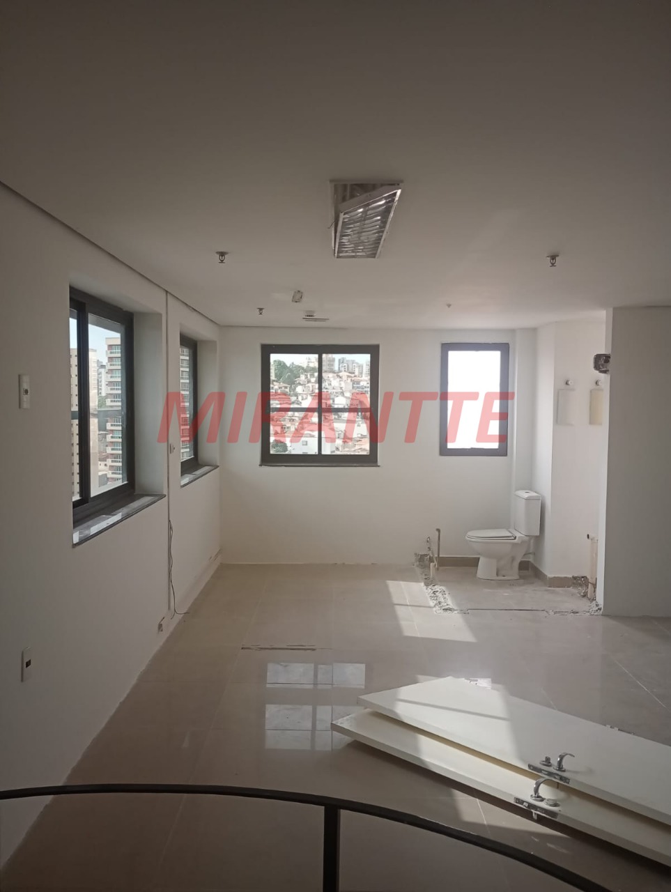 Comercial de 148m² em Santana