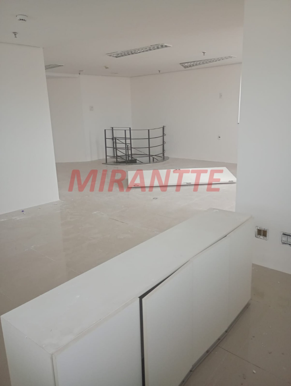 Comercial de 148m² em Santana