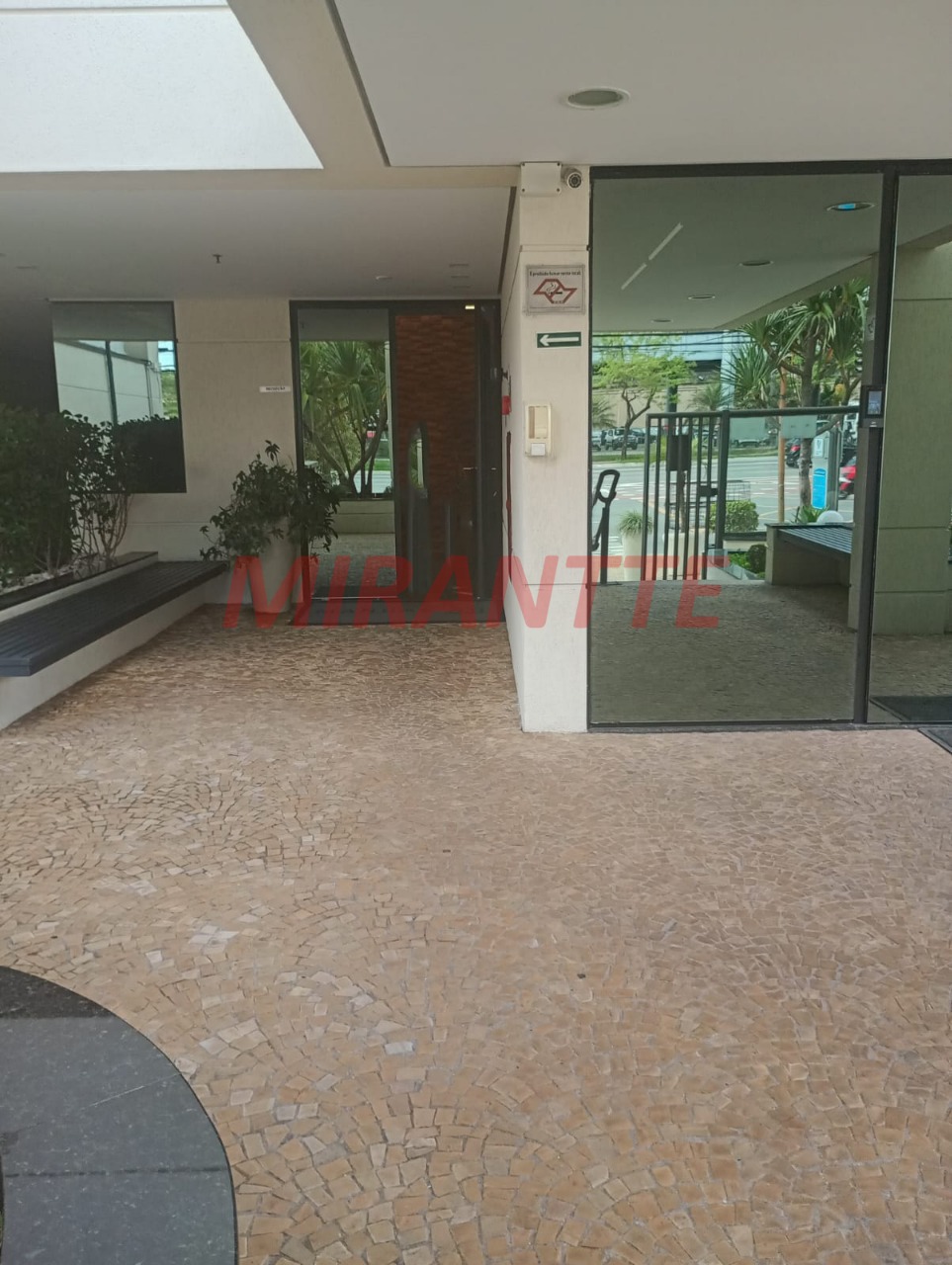 Comercial de 148m² em Santana