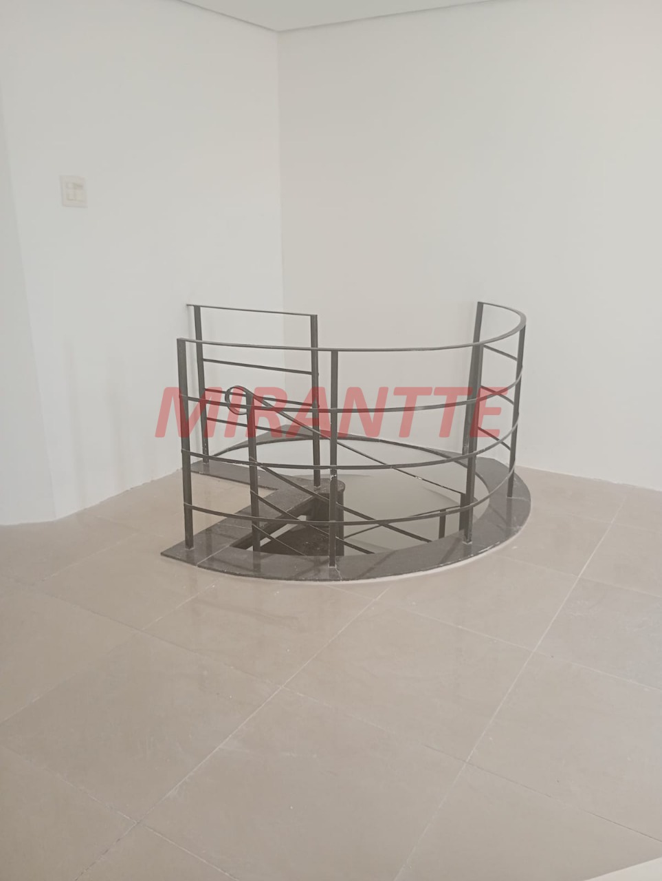 Comercial de 148m² em Santana