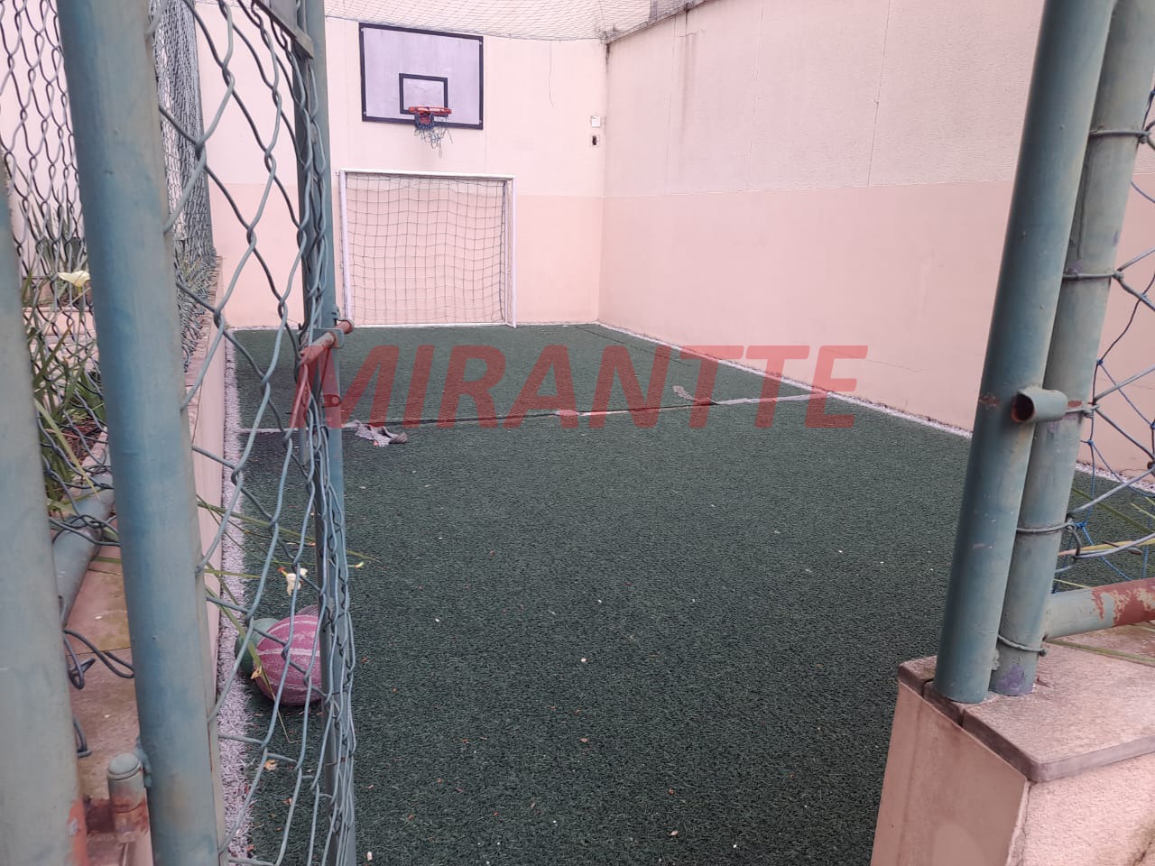 Apartamento de 120m² com 3 quartos em Água Fria