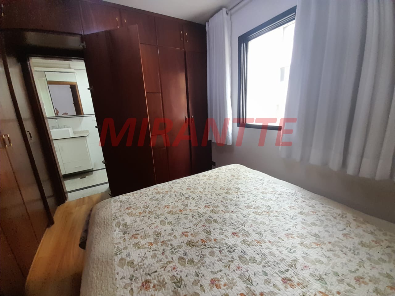 Apartamento de 120m² com 3 quartos em Água Fria