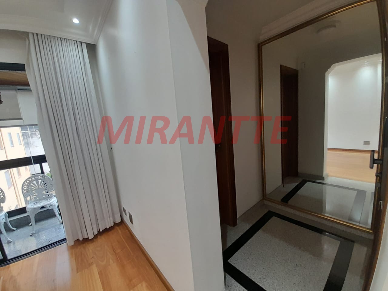 Apartamento de 120m² com 3 quartos em Água Fria