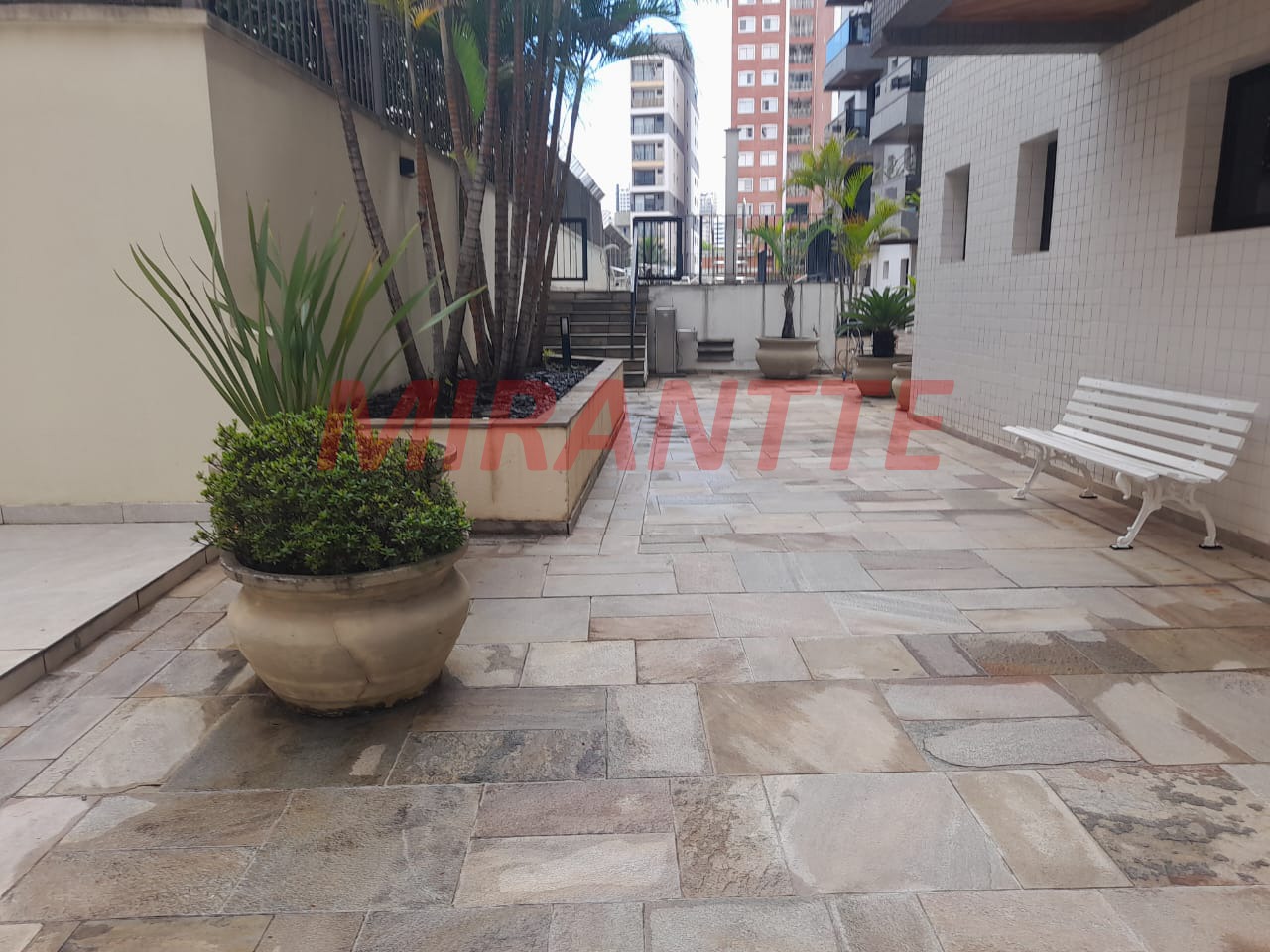 Apartamento de 120m² com 3 quartos em Água Fria