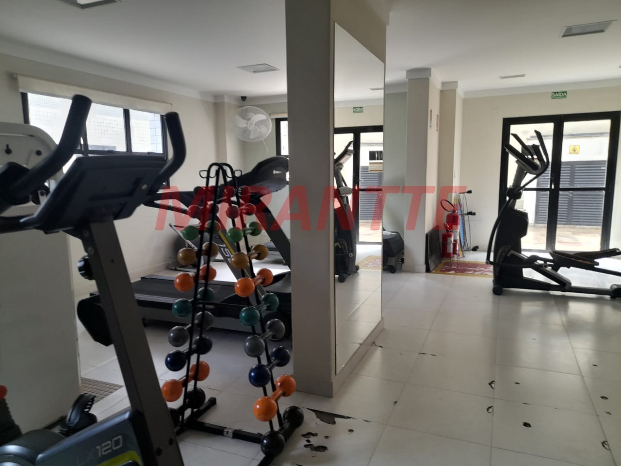 Apartamento de 120m² com 3 quartos em Água Fria