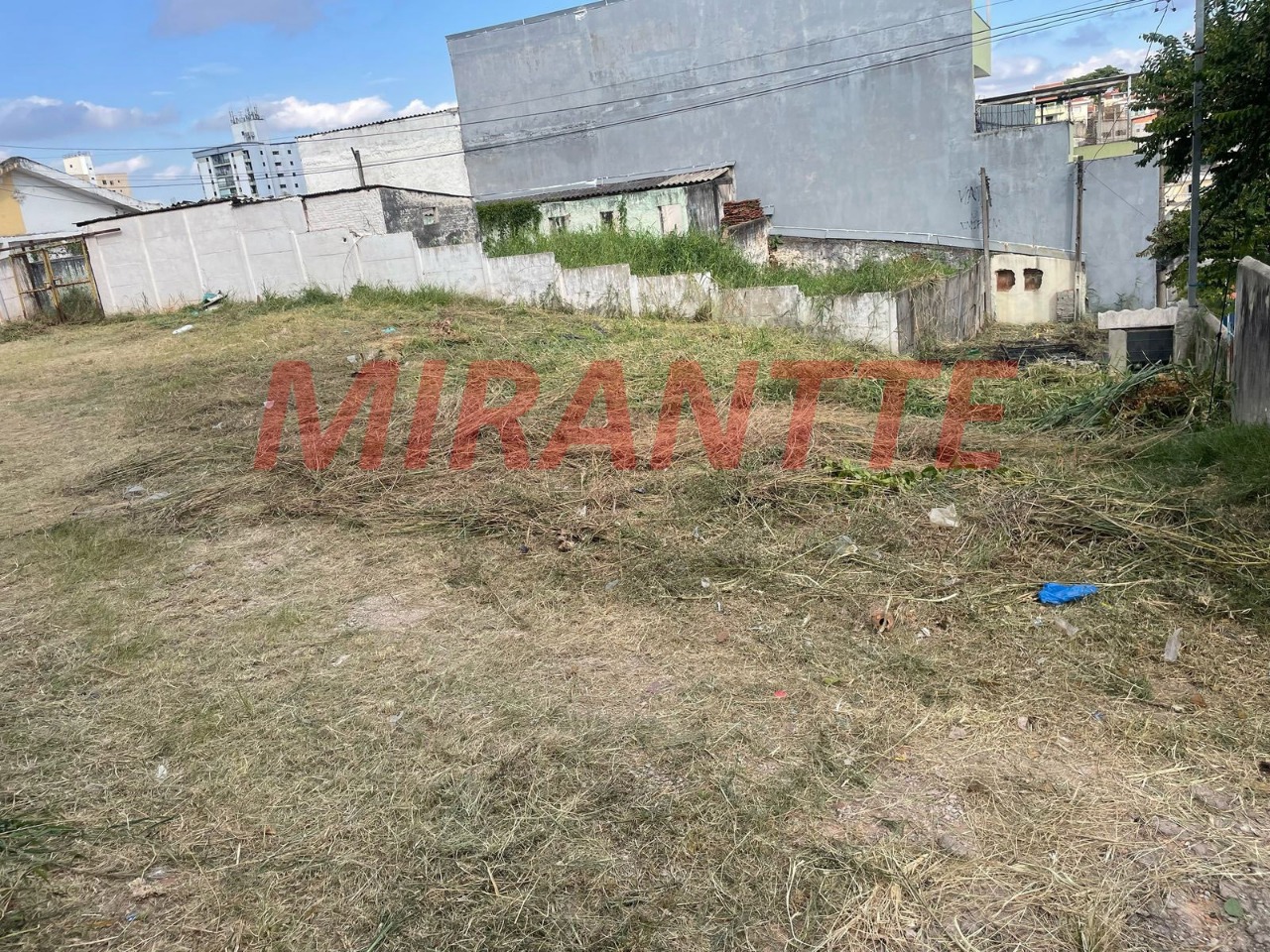 Terreno de 0m² em Casa Verde Alta