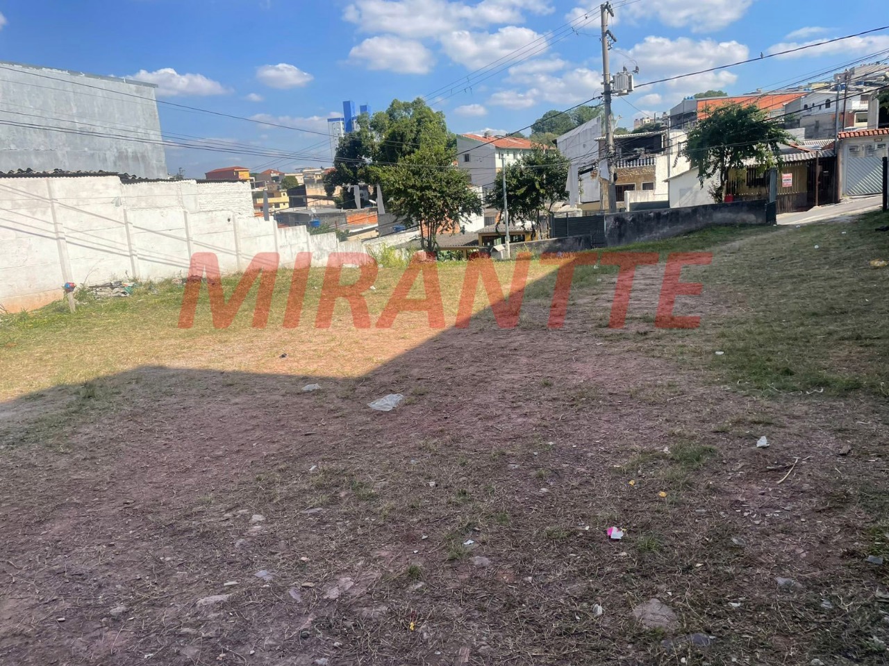 Terreno de 0m² em Casa Verde Alta