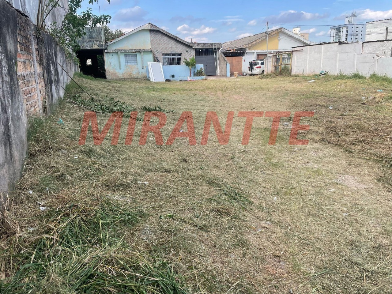 Terreno de 0m² em Casa Verde Alta