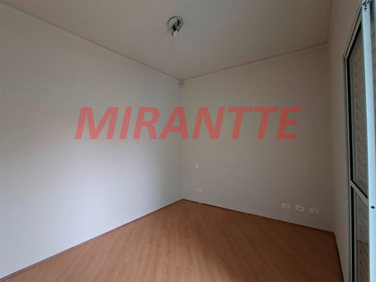 Sobrado de 280m² com 4 quartos em Jardim Consolata