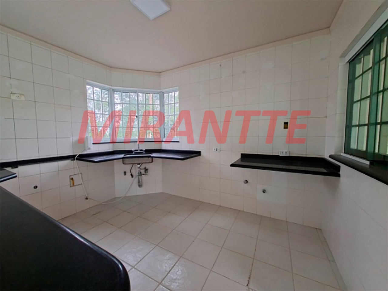 Sobrado de 280m² com 4 quartos em Jardim Consolata