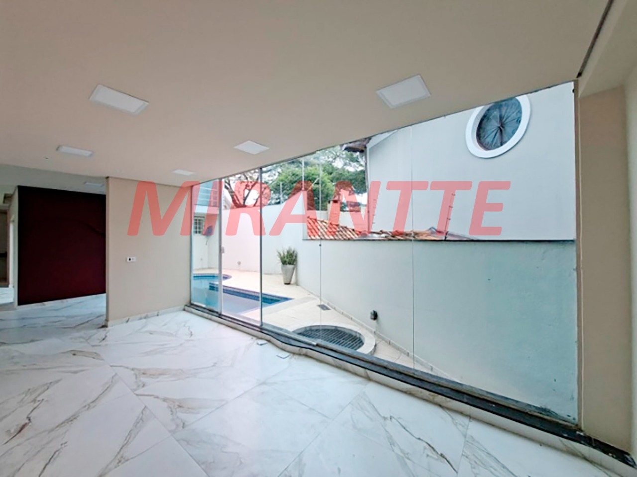 Sobrado de 280m² com 4 quartos em Jardim Consolata