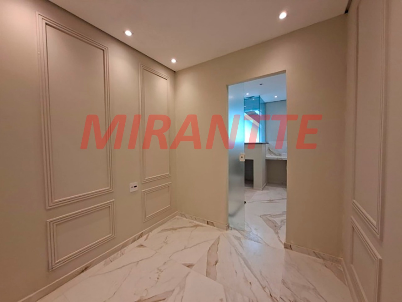 Sobrado de 280m² com 4 quartos em Jardim Consolata