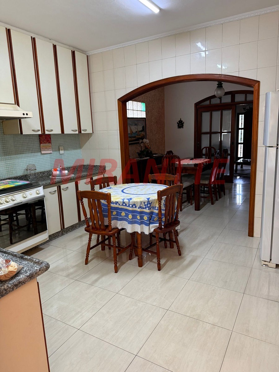 Sobrado de 203m² com 3 quartos em Vila Irmaos Arnoni
