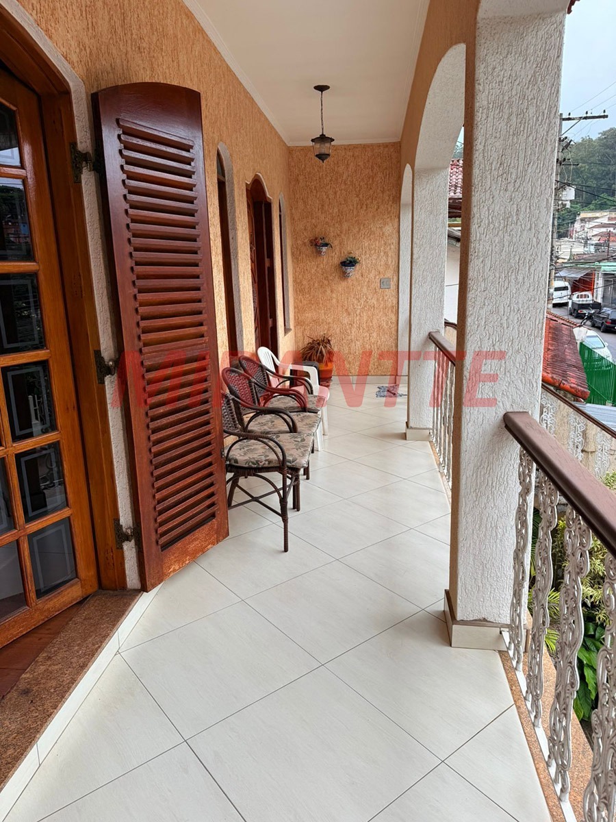 Sobrado de 203m² com 3 quartos em Vila Irmaos Arnoni