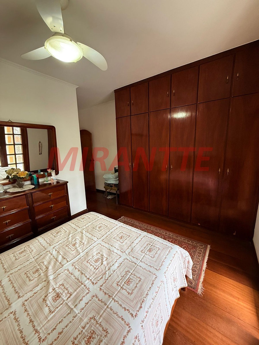 Sobrado de 203m² com 3 quartos em Vila Irmaos Arnoni