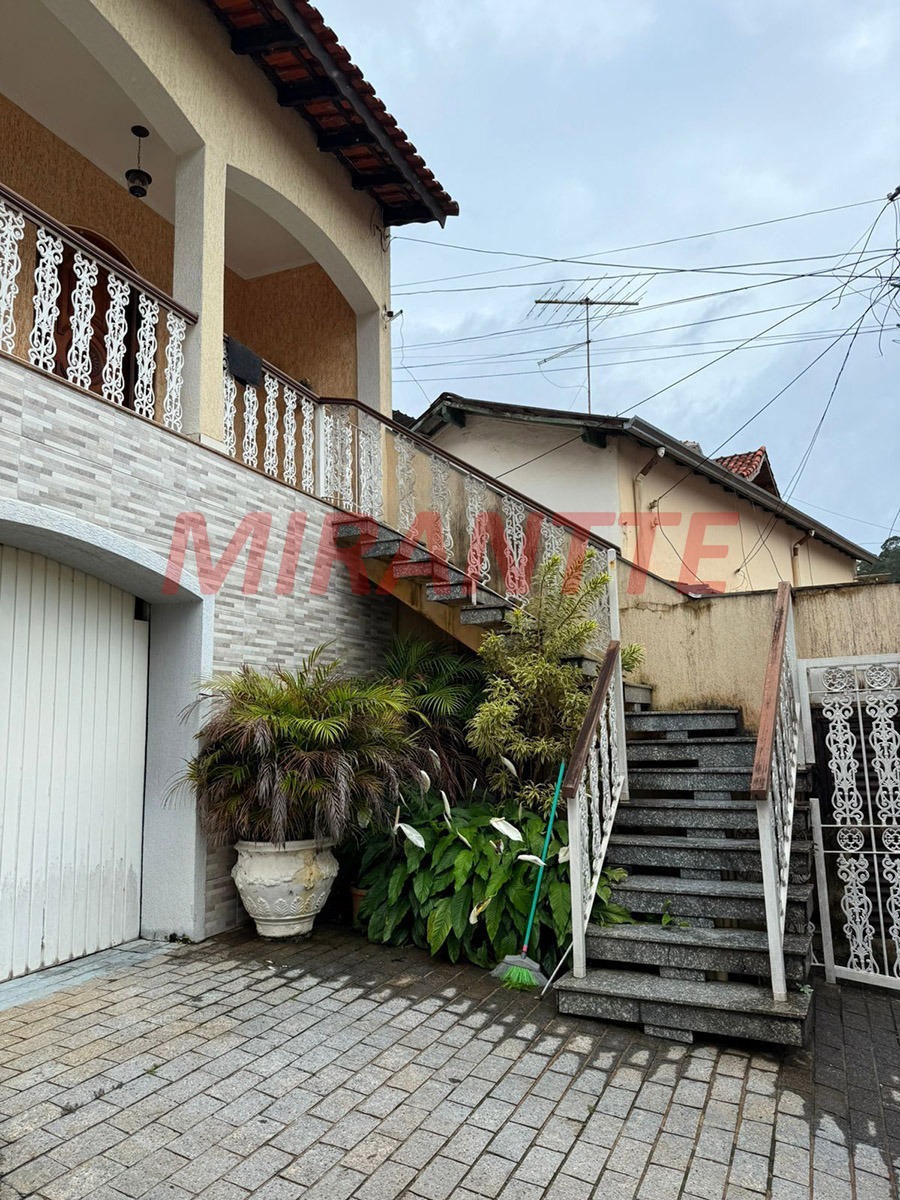 Sobrado de 203m² com 3 quartos em Vila Irmaos Arnoni