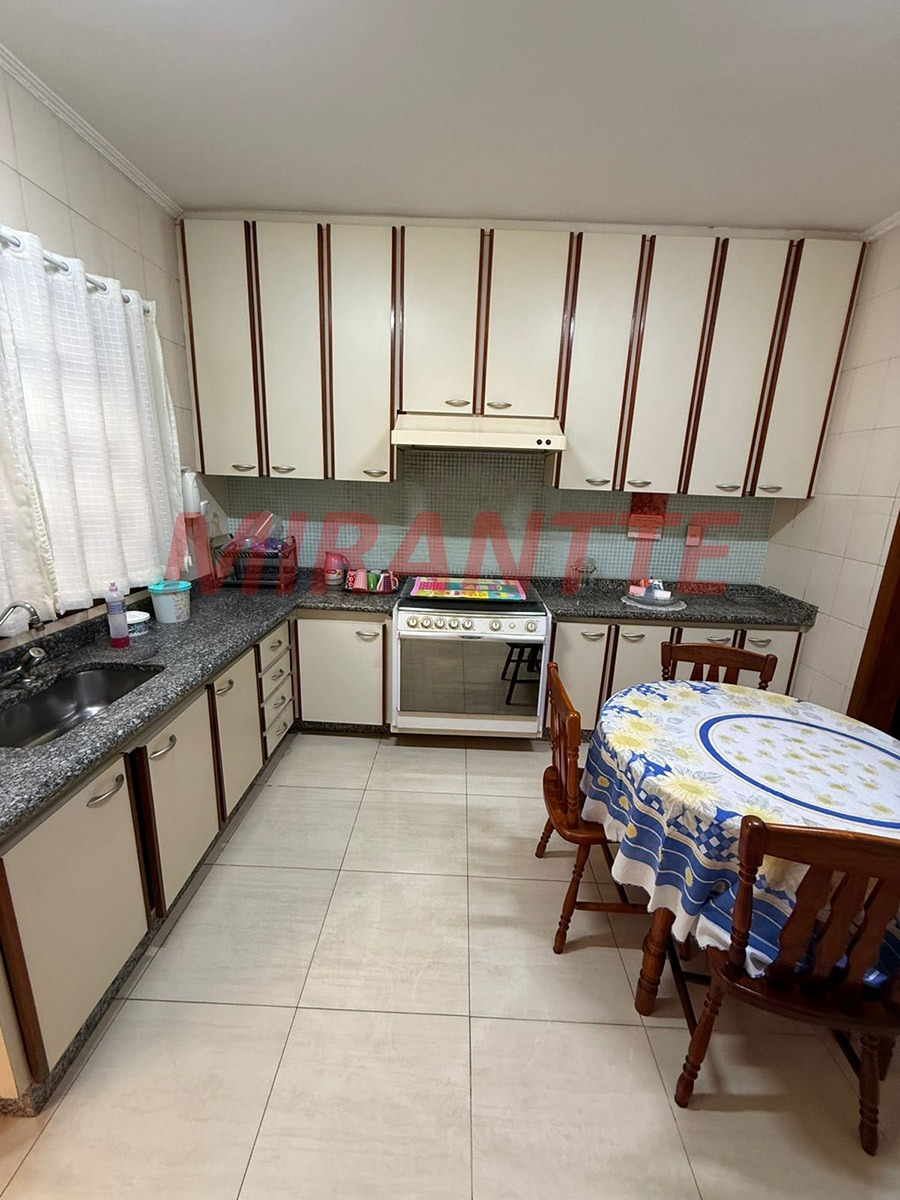 Sobrado de 203m² com 3 quartos em Vila Irmaos Arnoni