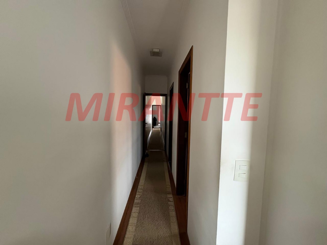 Sobrado de 178m² com 3 quartos em Vila Mazzei