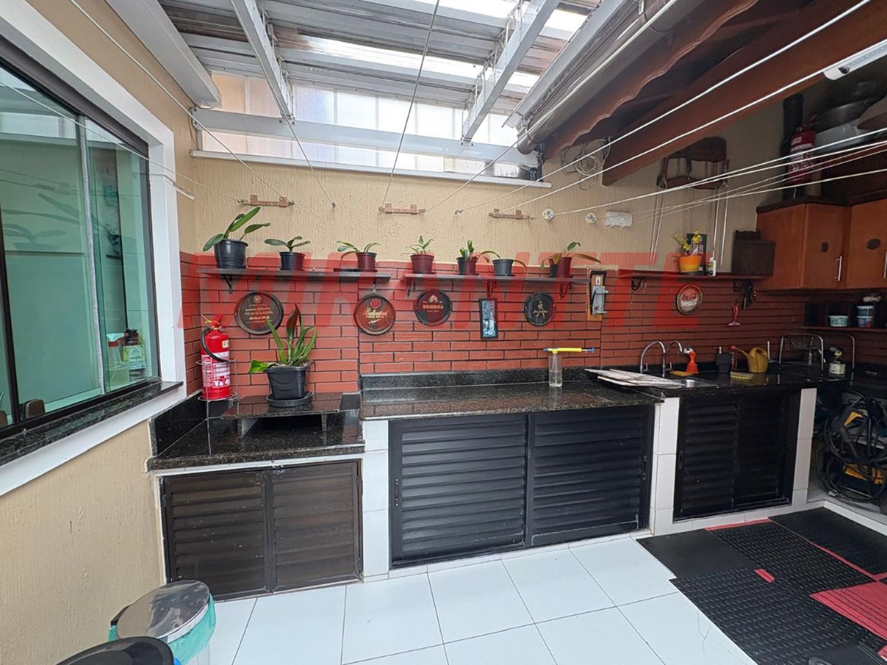 Sobrado de 178m² com 3 quartos em Vila Mazzei