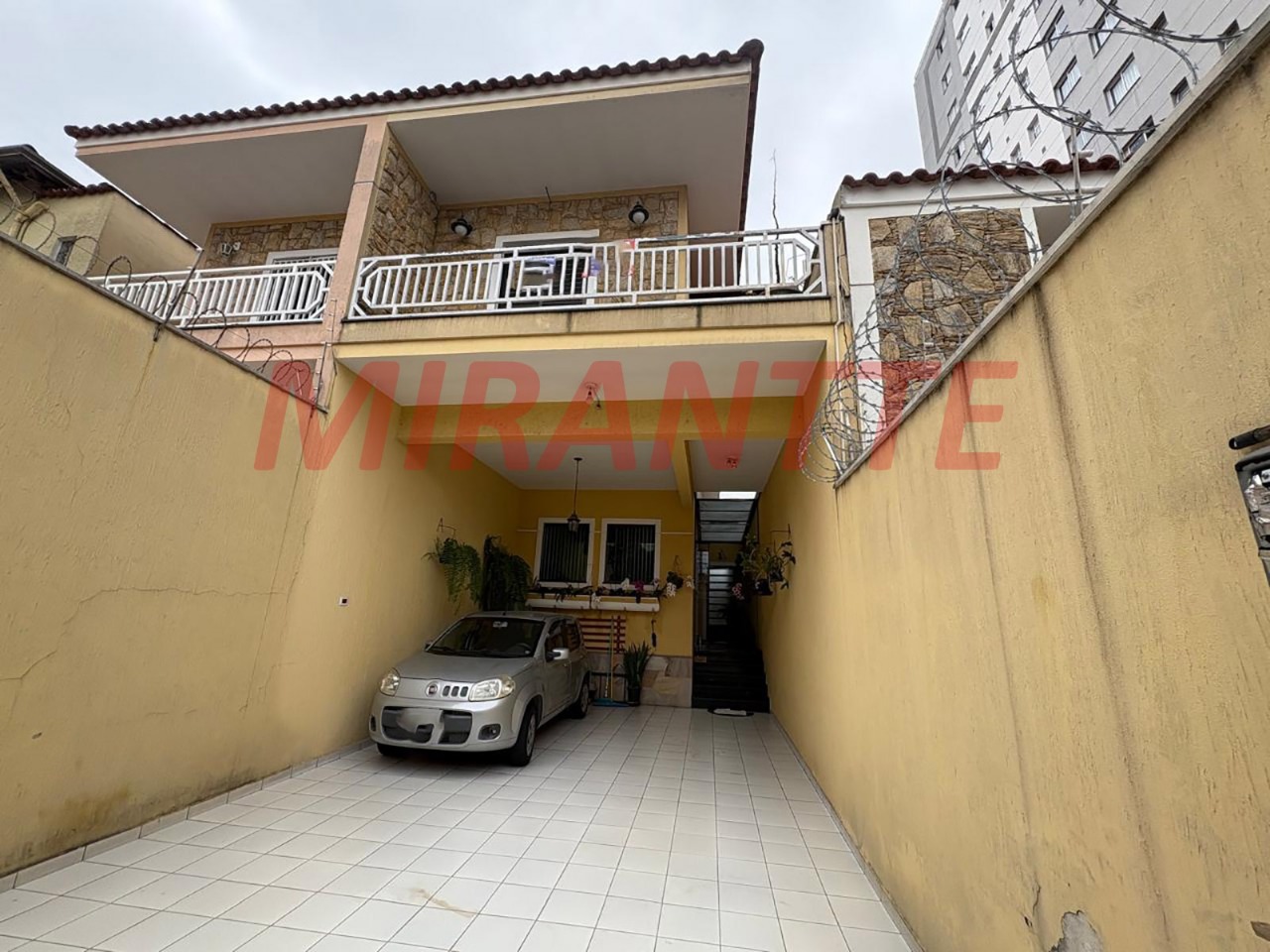 Sobrado de 178m² com 3 quartos em Vila Mazzei
