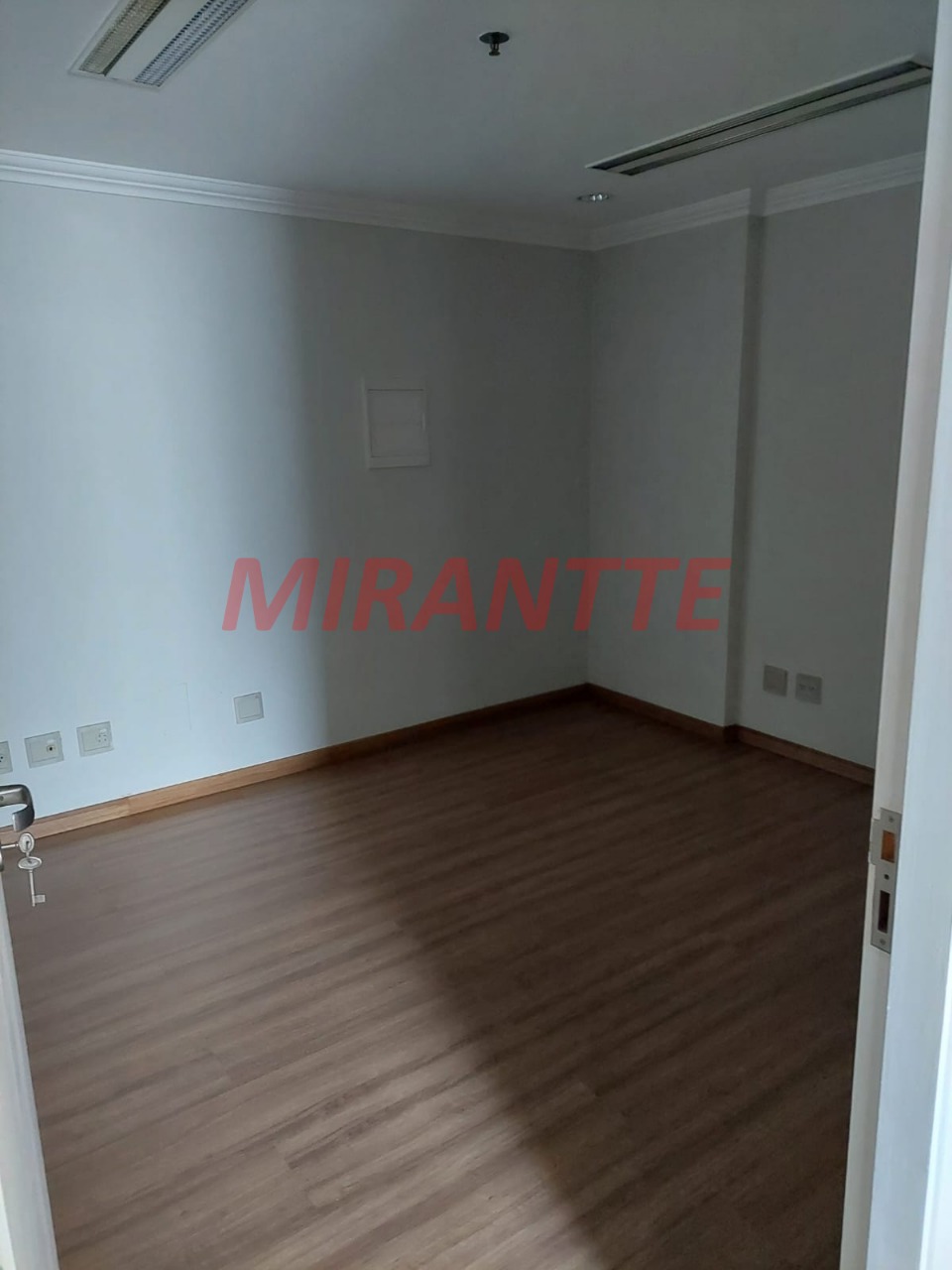 Conjunto comercial de 85m² em Alto de Pinheiros
