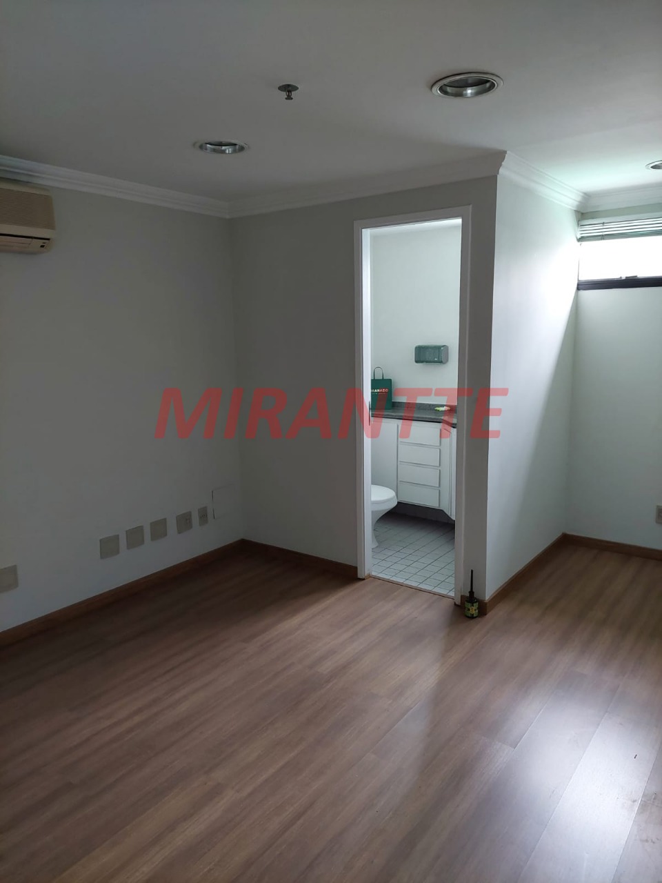 Conjunto comercial de 85m² em Alto de Pinheiros