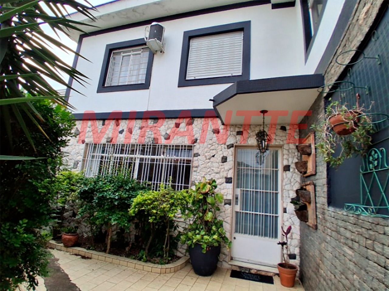 Sobrado de 318m² com 3 quartos em Vila Gustavo