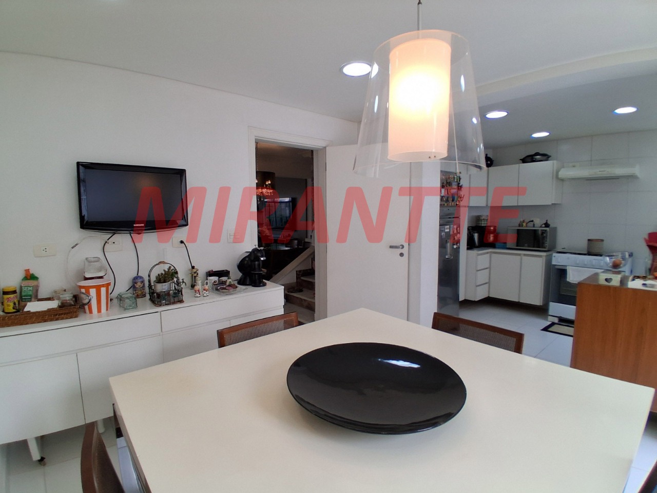Sobrado de 318m² com 3 quartos em Vila Gustavo