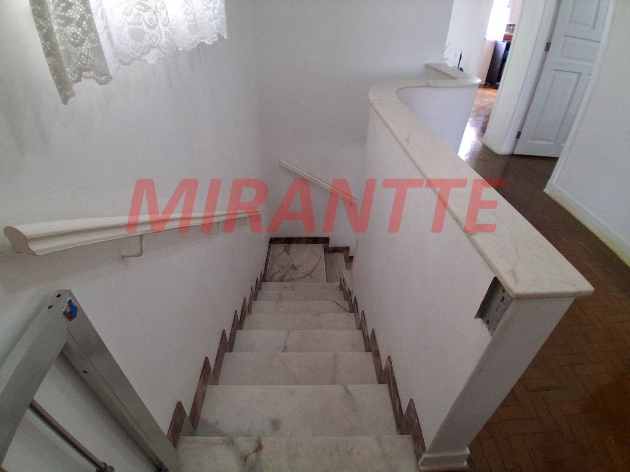 Sobrado de 318m² com 3 quartos em Vila Gustavo