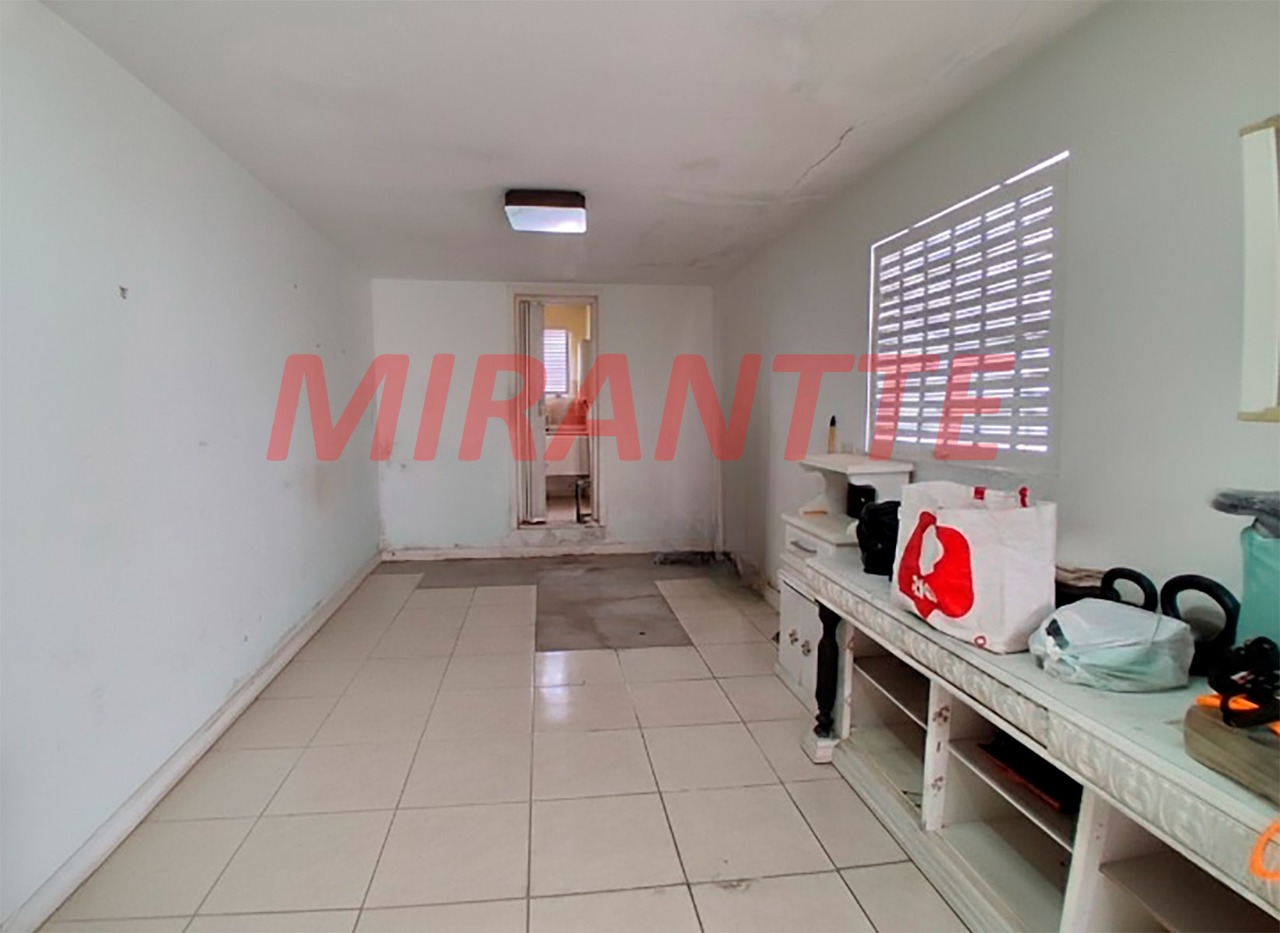 Sobrado de 318m² com 3 quartos em Vila Gustavo
