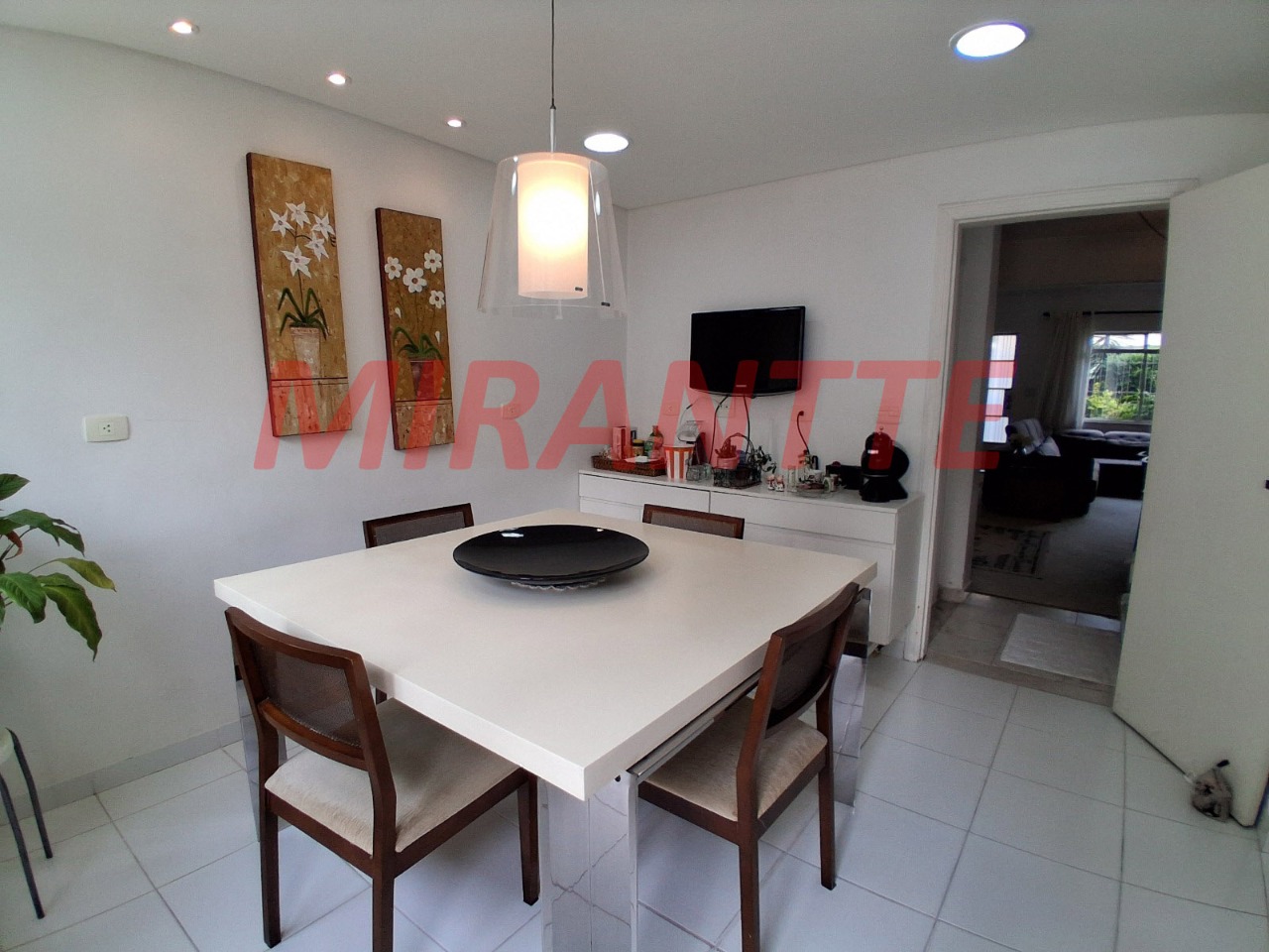 Sobrado de 318m² com 3 quartos em Vila Gustavo