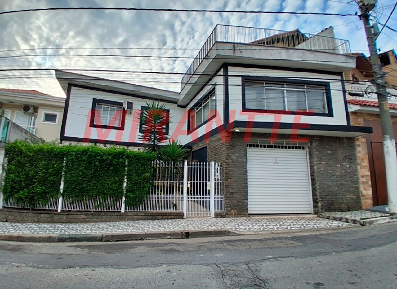 Sobrado de 318m² com 3 quartos em Vila Gustavo