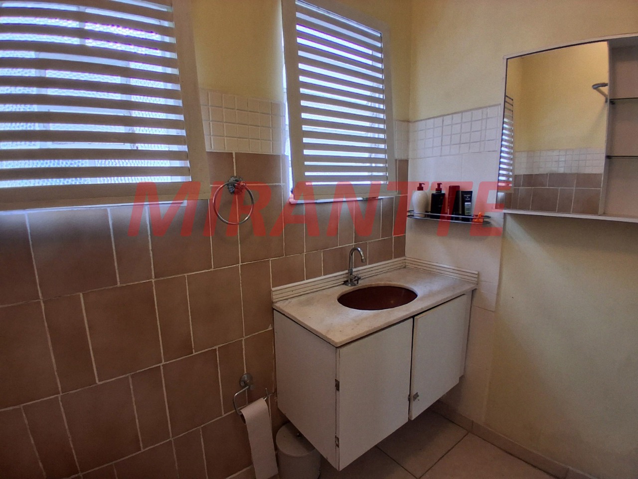 Sobrado de 318m² com 3 quartos em Vila Gustavo