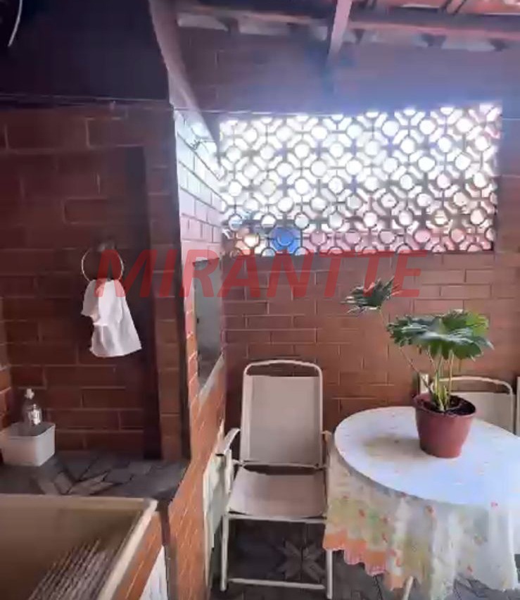 Sobrado de 151.1m² com 2 quartos em Jordanopolis
