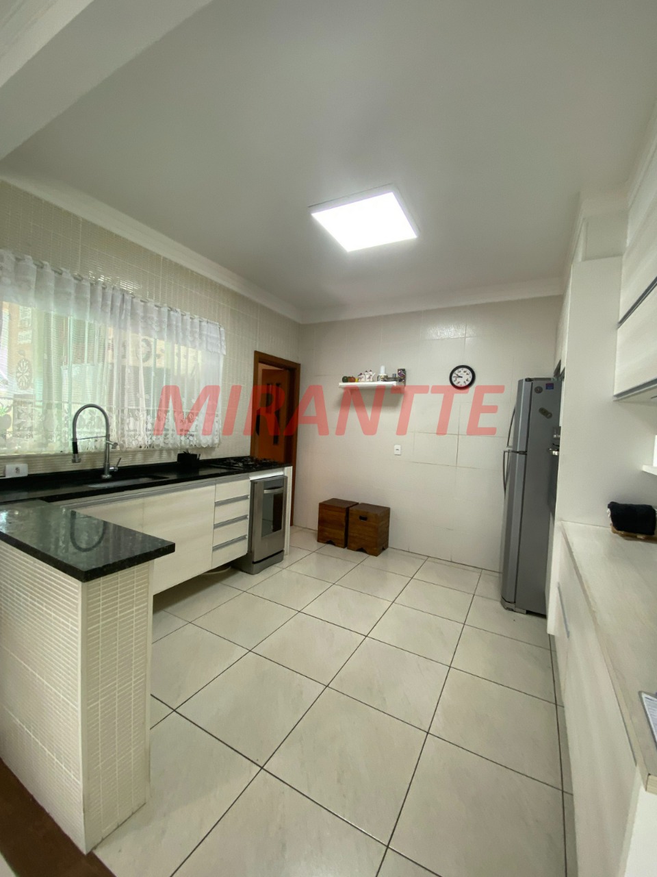 Cond. fechado de 280m² com 4 quartos em Balneário Praia do Pernambuco