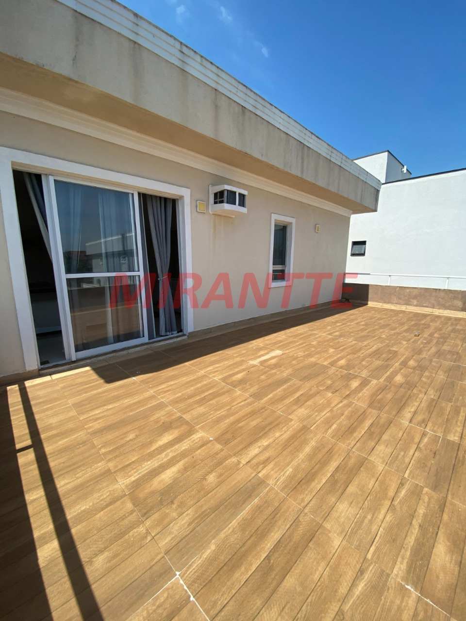 Cond. fechado de 280m² com 4 quartos em Balneário Praia do Pernambuco