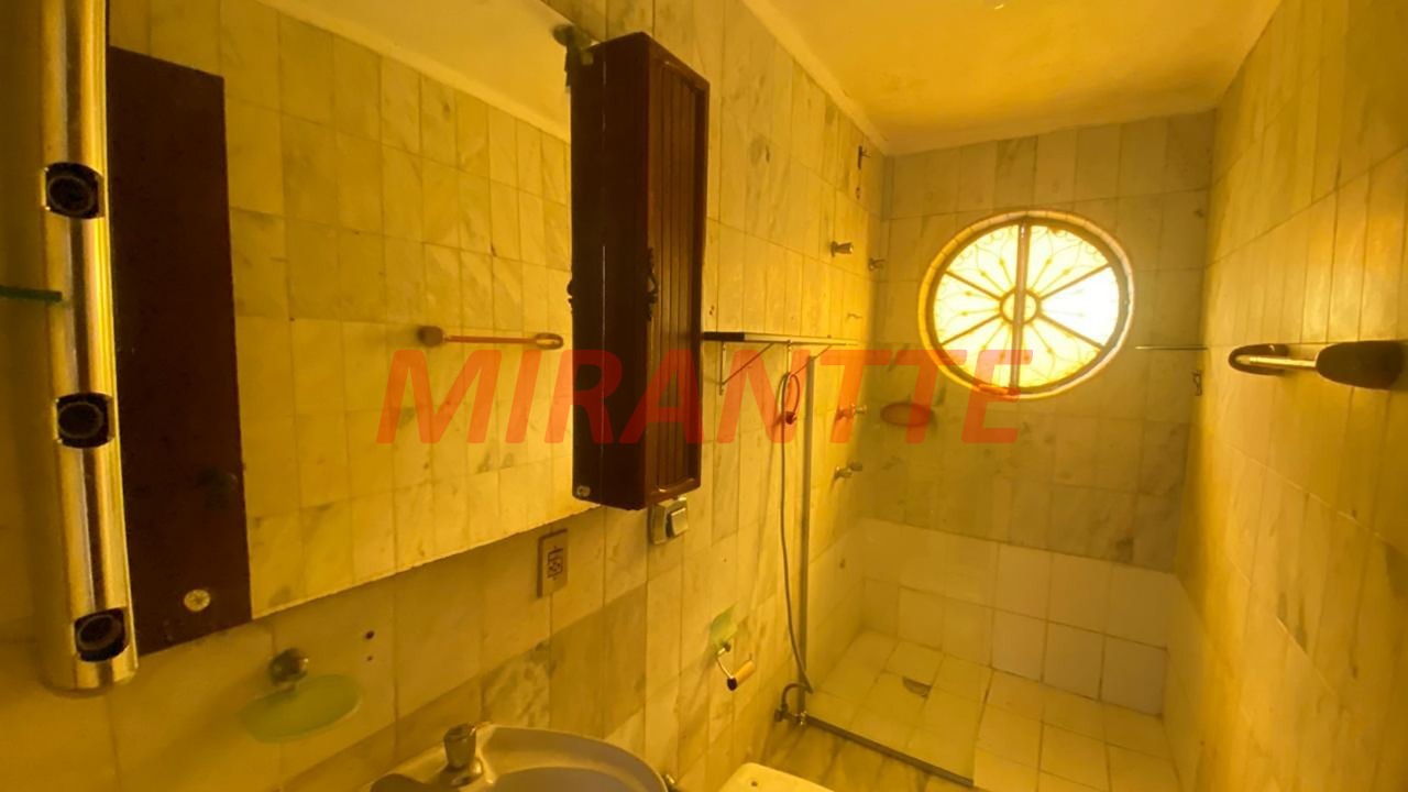Sobrado de 221m² com 4 quartos em Interlagos