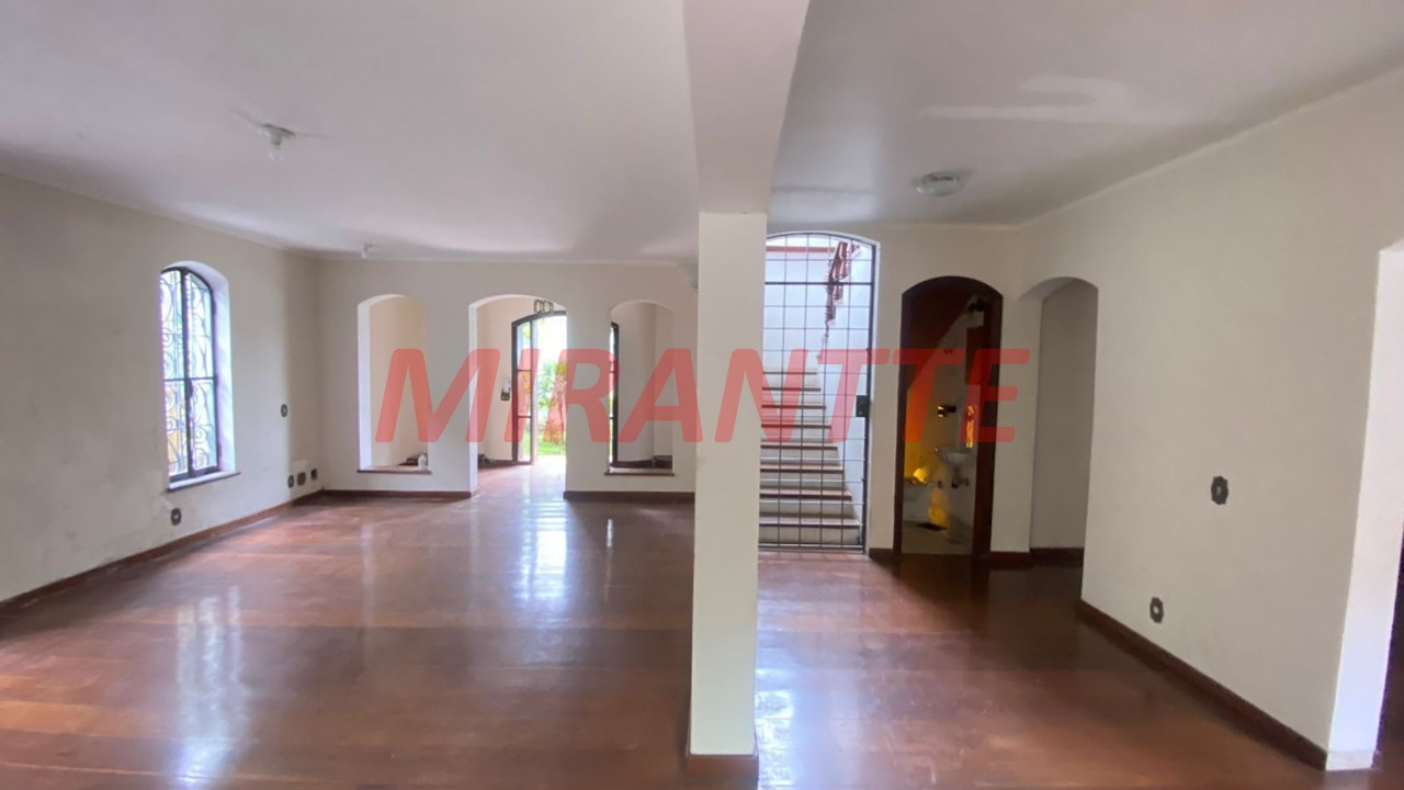 Sobrado de 221m² com 4 quartos em Interlagos