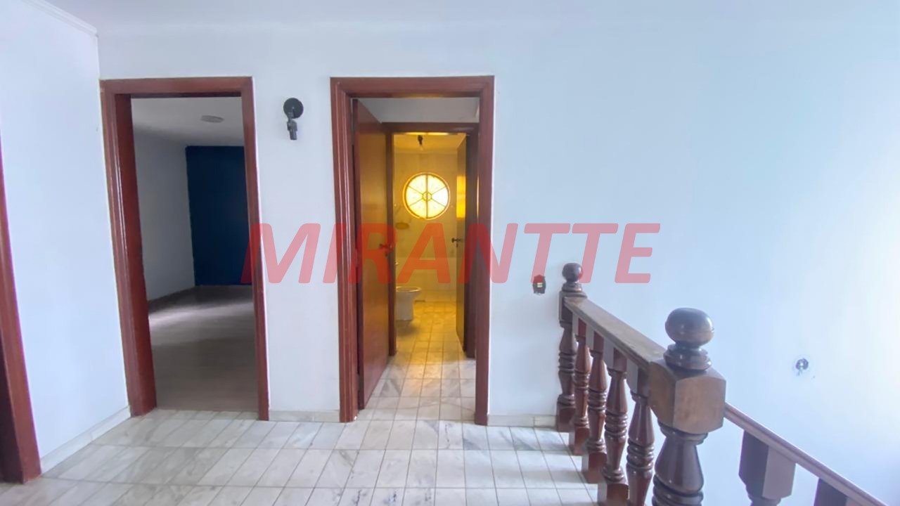 Sobrado de 221m² com 4 quartos em Interlagos