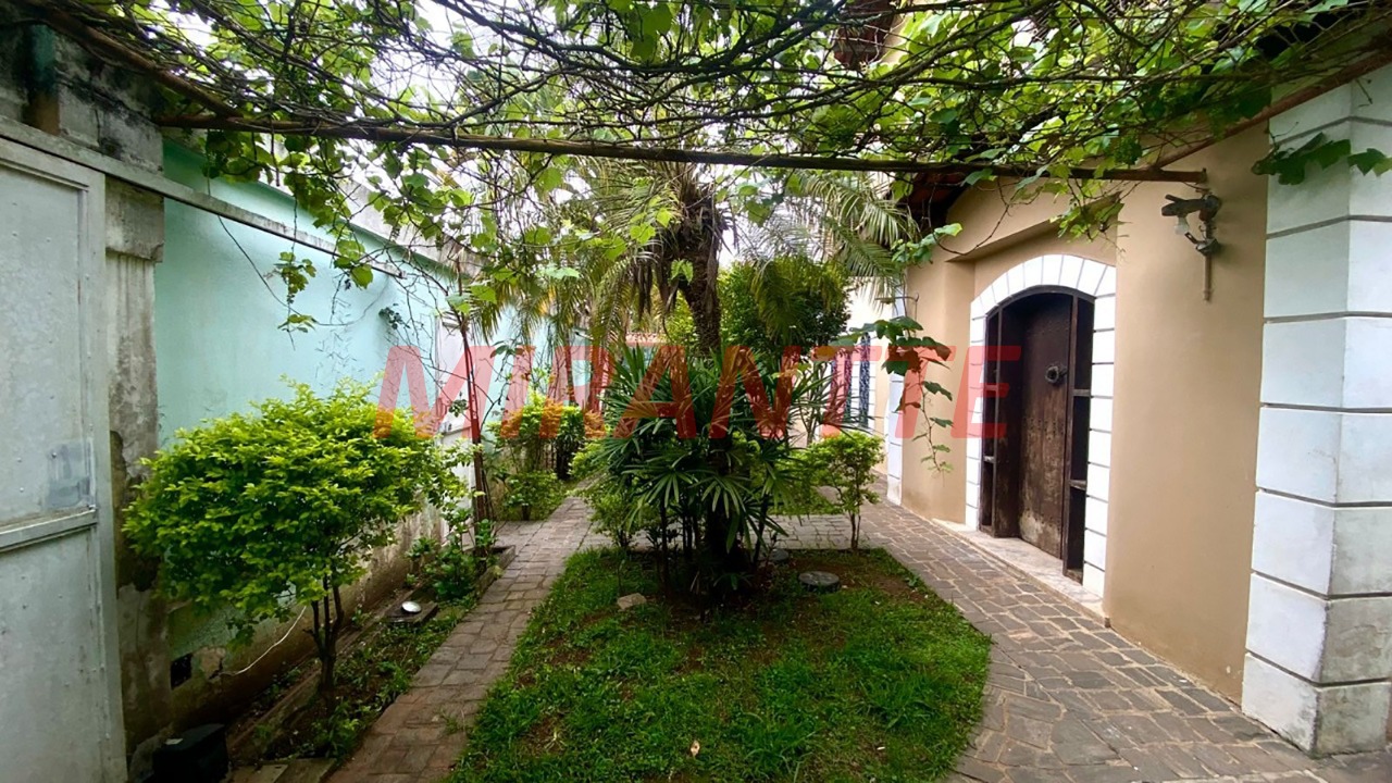 Sobrado de 221m² com 4 quartos em Interlagos