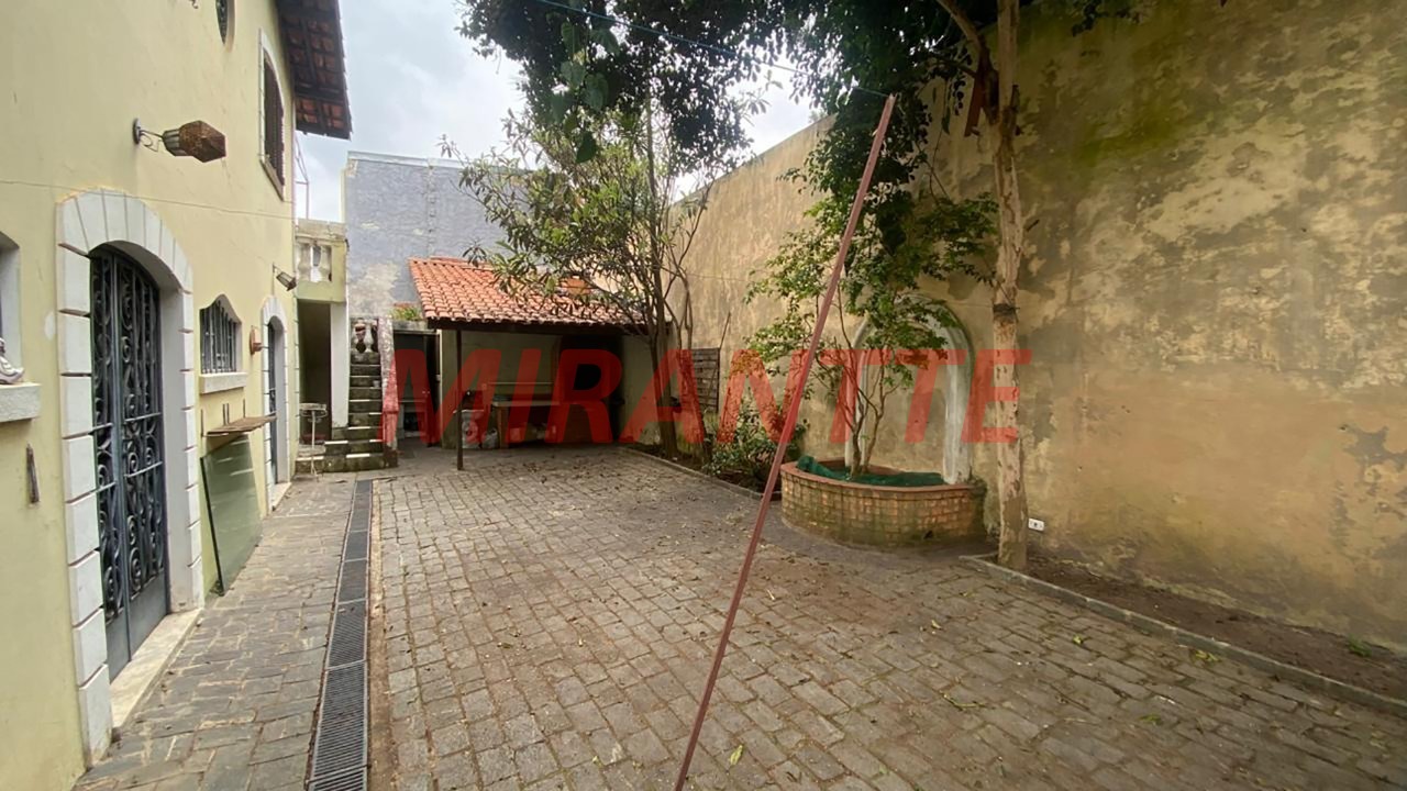 Sobrado de 221m² com 4 quartos em Interlagos