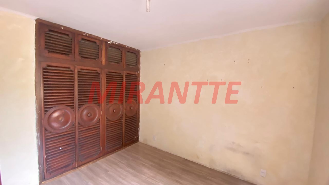 Sobrado de 221m² com 4 quartos em Interlagos