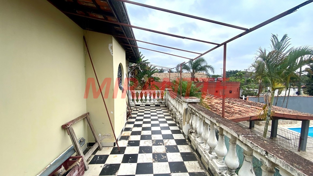 Sobrado de 221m² com 4 quartos em Interlagos