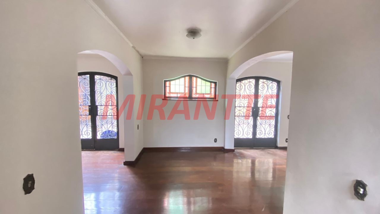Sobrado de 221m² com 4 quartos em Interlagos