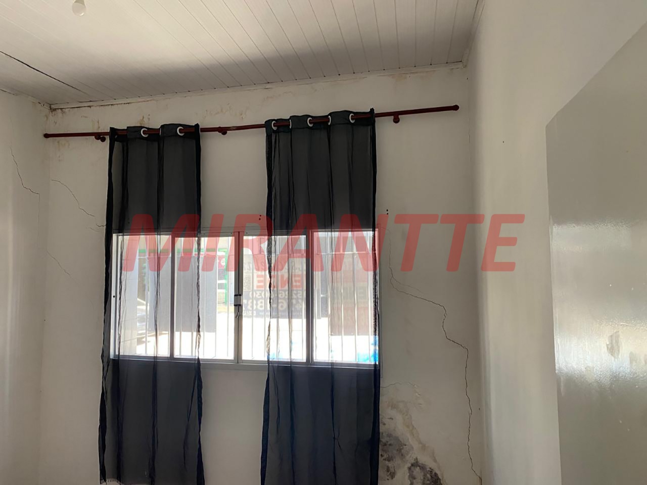Comercial de 105m² em Santana