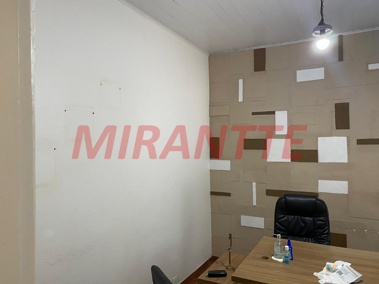 Comercial de 105m² em Santana